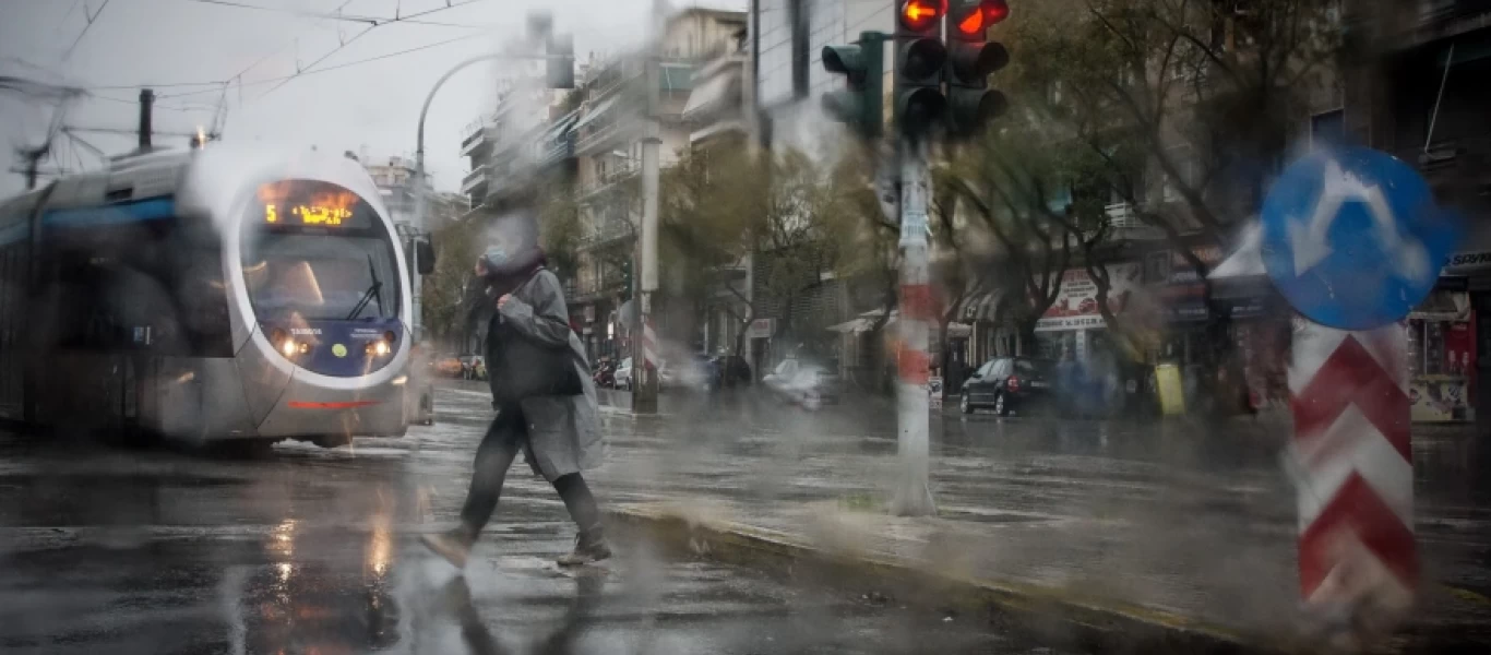 Αποσύρονται τα τραμ γιατί δεν έχουν γίνει έργα για να αντιμετωπίζουν καταιγίδες!